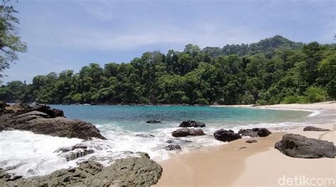 Foto Pantai Teluk Ijo Banyuwangi Si Cantik Yang Memikat Hati