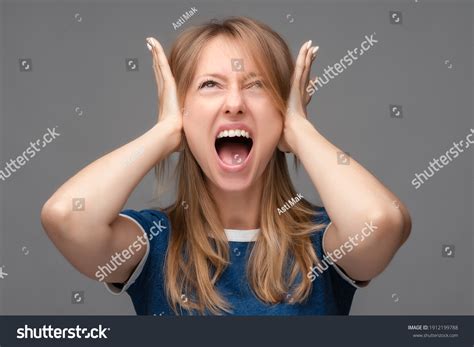58 742 Blonde Scream Images Stock Photos Vectors Shutterstock