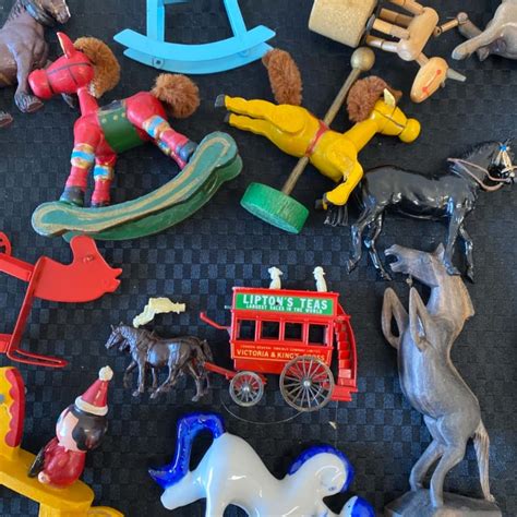 Vintage Collection Of 80 Mini Horse Figurines. (s)