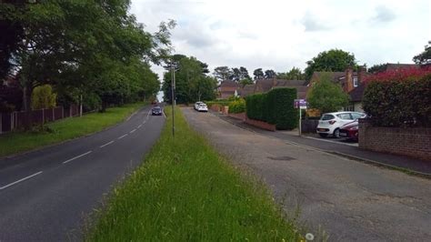 Yew Tree Bottom Road Peter Whatley Cc By Sa 2 0 Geograph Britain