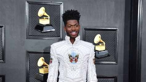 Sexy Lil Nas X Posiert Splitterfasernackt In Der Badewanne