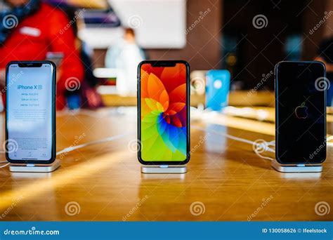 New Iphone Xr Liquid Retina Display Editorial Photo Image Of Device