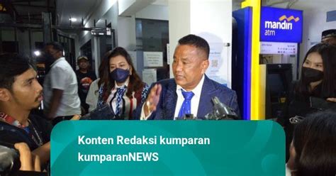 Hotman Paris Ungkap Alasan Jadi Pengacara Irjen Teddy Minahasa