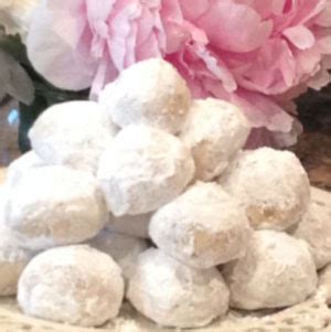 Russian Tea Balls - Wedding Cookie Table