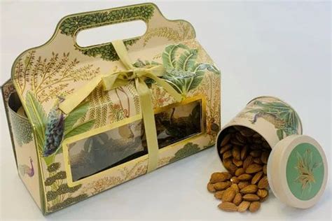 Cardboard Exclusive Premium Gifts Hamper Dry Fruits Boxes With