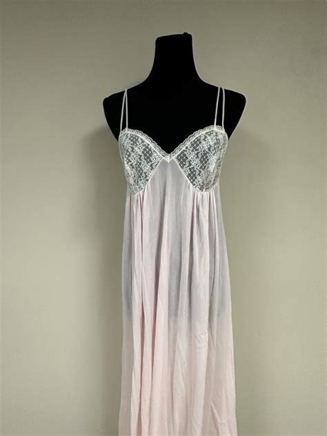Vintage Kayser 1960s Lingerie Gown And Robe With Lac Gem