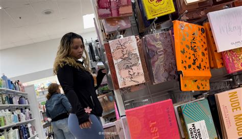 Hot Latina Pyt In Blue Leggings Spandex Leggings Yoga Pants Forum