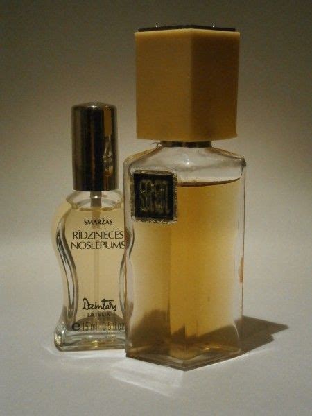 soviet perfume: "Ridzinieces noslepums" ("Тайна рижанки"), Dzintar ...