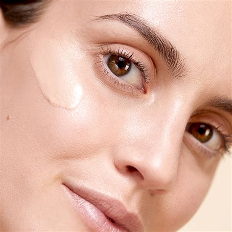 Brightening Cc Serum Nude Glow