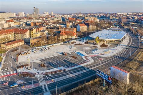 Sądowa w ogniu krytyki Nowy dworzec autobusowy w Katowicach nie