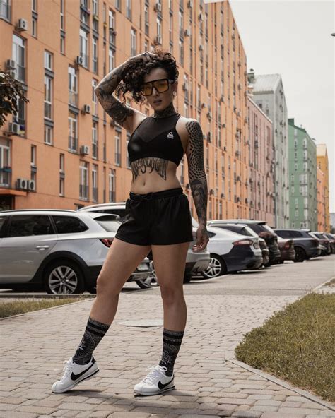 Tatiana Shmayluk On Instagram Red Hot City Plastilinova Photo Heavy Metal Girl Fashion