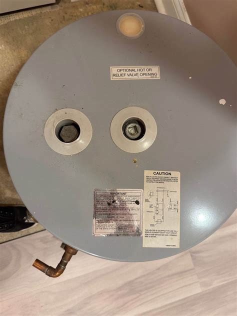 State select Water heater small - Space Heaters - Monroeville