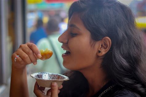 ফুচকা দেখলে জিভে জল এই বর্ষায় গপাগপ খাচ্ছেন বড় বিপদ ডেকে আনছেন