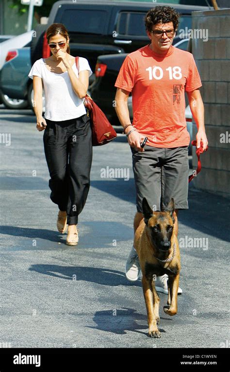 Actress Eva Mendes and her boyfriend George Gargurevich have lunch in ...