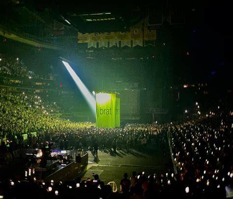 Charli Xcx Troye Sivan Take The Stage For The Sweat Tour The Lobby