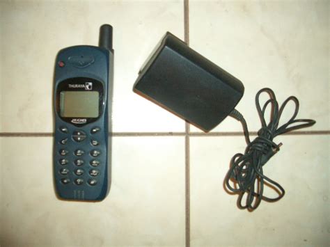 Thuraya Hughes Satellite / GSM Mobile Phone HNS-7100 - G35Driver ...