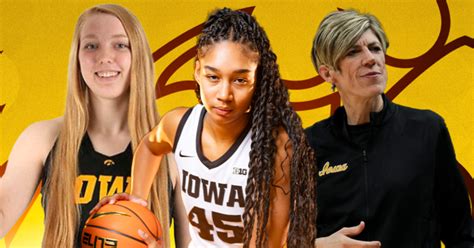 Iowa Women's Basketball: Frontcourt Preview