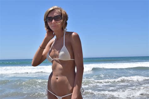 Bikini Model Summer Blonde AI Enhanced ByronBay Topaz