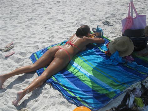 Bikini Model WWs Summertan AI Enhanced Vacation Beach Pictures Topaz Sharpen Porn Pic