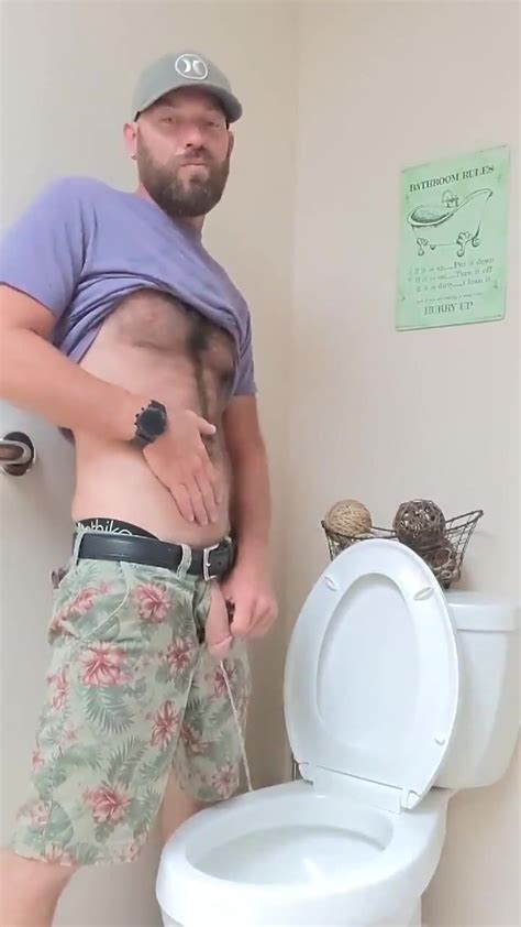 Hot Str Guy Pissing ThisVid