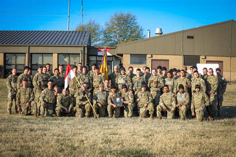 Fort Campbell soldier uses Army career to honor fallen brother ...