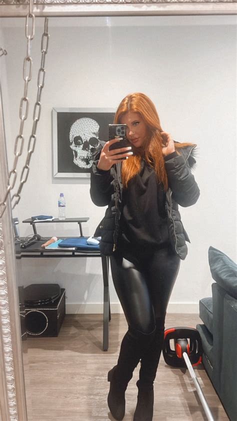 ᴅᴀᴅᴅʏ 𝒮ℯ𝓇ℯ𝓃𝒶 on Twitter My sexy suede boots and leather leggings have