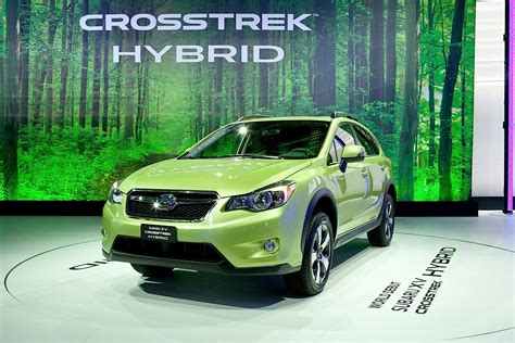 Subaru XV Crosstrek Hybrid Is Green in the Big Apple - autoevolution