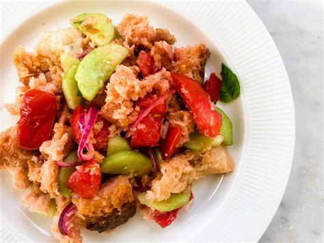 Authentic Panzanella Recipe From Tuscany Tomato And Bread Salad