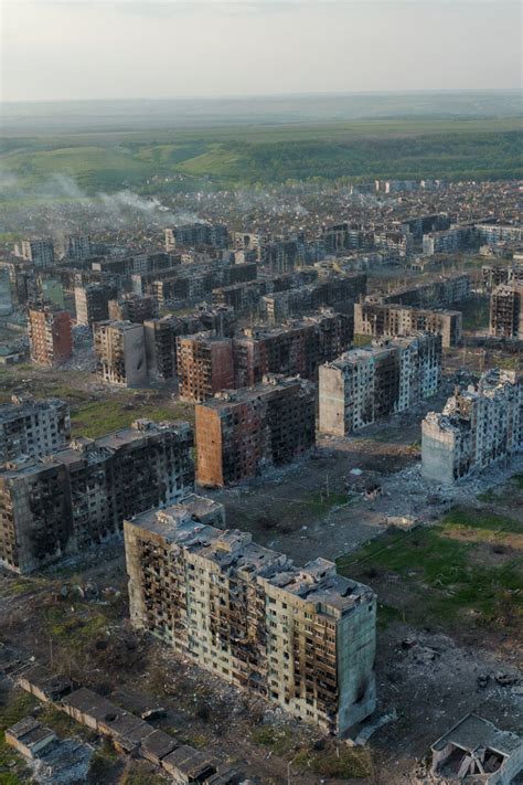 With Bakhmut In Ruins Ukraine Shifts Focus To Citys Outskirts The