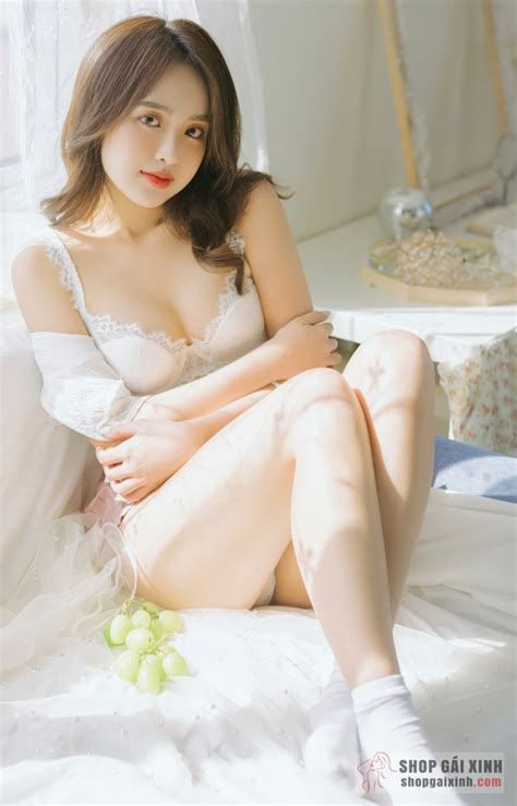 Bộ ảnh bikini sexy nóng bỏng nhất của Hot girl Lê Phương Anh Shop Gái Xinh