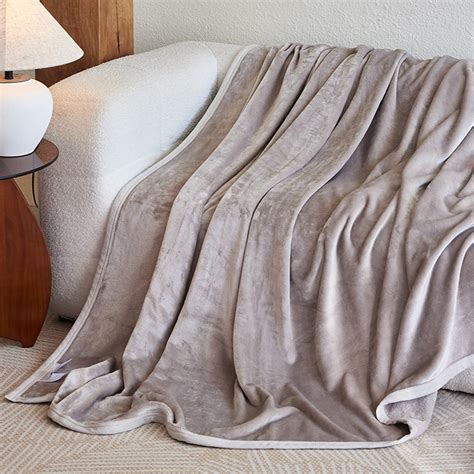 Bzpiz Home Deals Cooling Summer Quilt Cooling Blankets For Hot Sleepers And Night Sweats In An