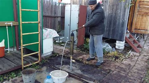 Ручной насос (качалка) в абиссинской скважине (абиссинской колодец ...