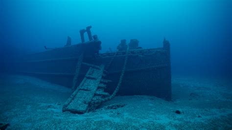 Couple Filming Documentary Discovers 128 Year Old Shipwreck In The Great Lakes