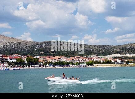 Eine Bootsfahrt auf der Kaštela viken Kastela Bucht zwischen Split