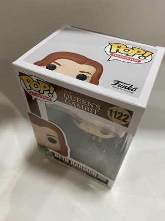 Funko Pop Beth Harmon With Rook Queens Gambit 1122