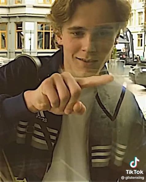 Pin by Gaby on Guardado rápido Video Gay relationship Cute gay couples Cute gay