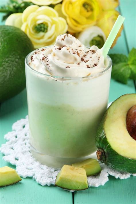 4 Ingredient Avocado Smoothie - Nesting Lane Indulge