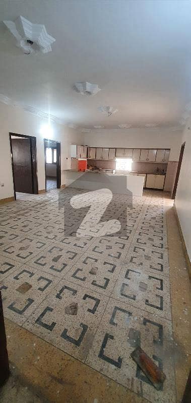 Nazimabad No Bedroom Drwaing Lounge Banglow Floor Available For