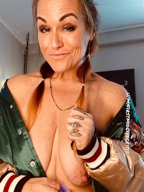 Do Your Titties Hang Low Nudes Hangers NUDE PICS ORG