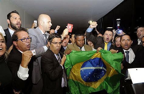 Oab Entrega Novo Pedido De Impeachment C Mara Em Meio A Confrontos