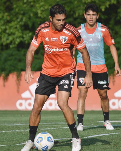 SPNet Veja fotos do treino do São Paulo desta quinta feira