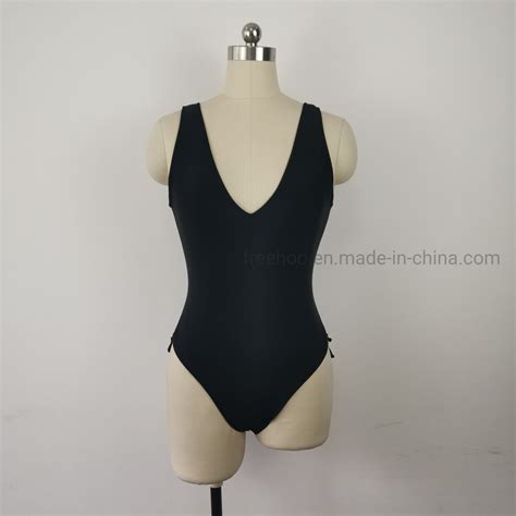 Mature Women Customized V Neck Strap Cross Back Sexy Swimsuit China Beachwear And Bikini