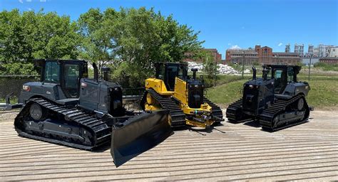 Commemorative Cat D6 dozer heads to Canada - Equipment Journal