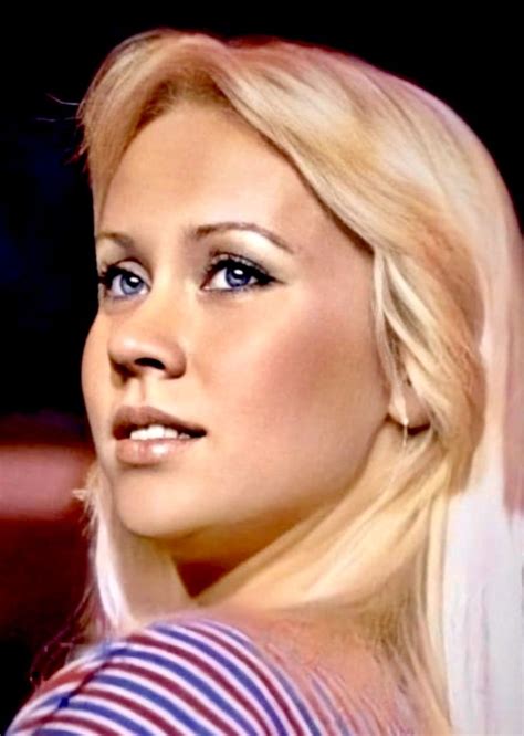 Pin on ABBA Agnetha fältskog Blonde singer Swedish women
