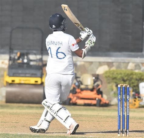 Dimuth Karunaratne pulls | ESPNcricinfo.com