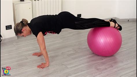 Core Stability Esercizio Con La Fitball Youtube