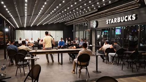 Diyarbak Rda Starbucks Ve Burger King Ubelerinde E Zamanl Eylem