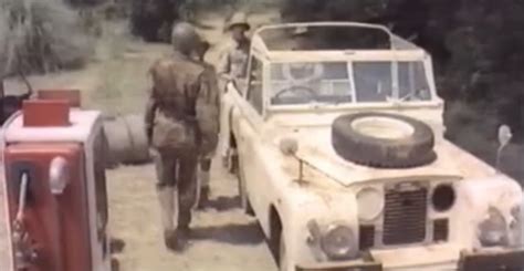 Imcdb Org Land Rover Series Ii In Due Bianchi Nell Africa