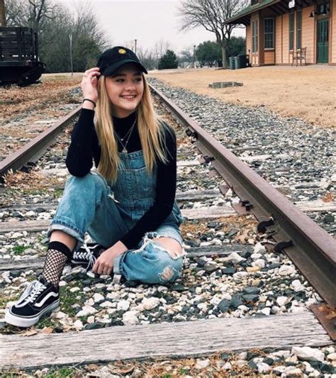 Pin On Lizzy Greene