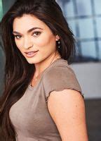 Naked Rebbi Rosie In Step Up High Water